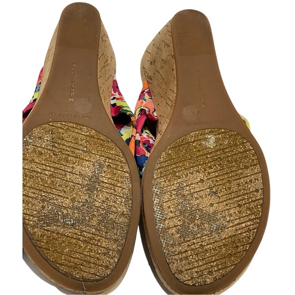 🔥SALE🔥ALEX MARIE BENATA MULTI FLORAL WEDGE SANDALS SZ 9.5 - Picture 4 of 10